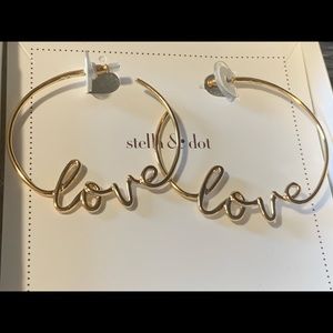 NEW Stella & Dot Love Hoops